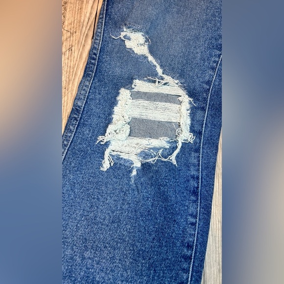 GOOD AMERICAN Good Curve High Waist Distressed Straight Jeans Size 10/30 - Picture 8 of 8